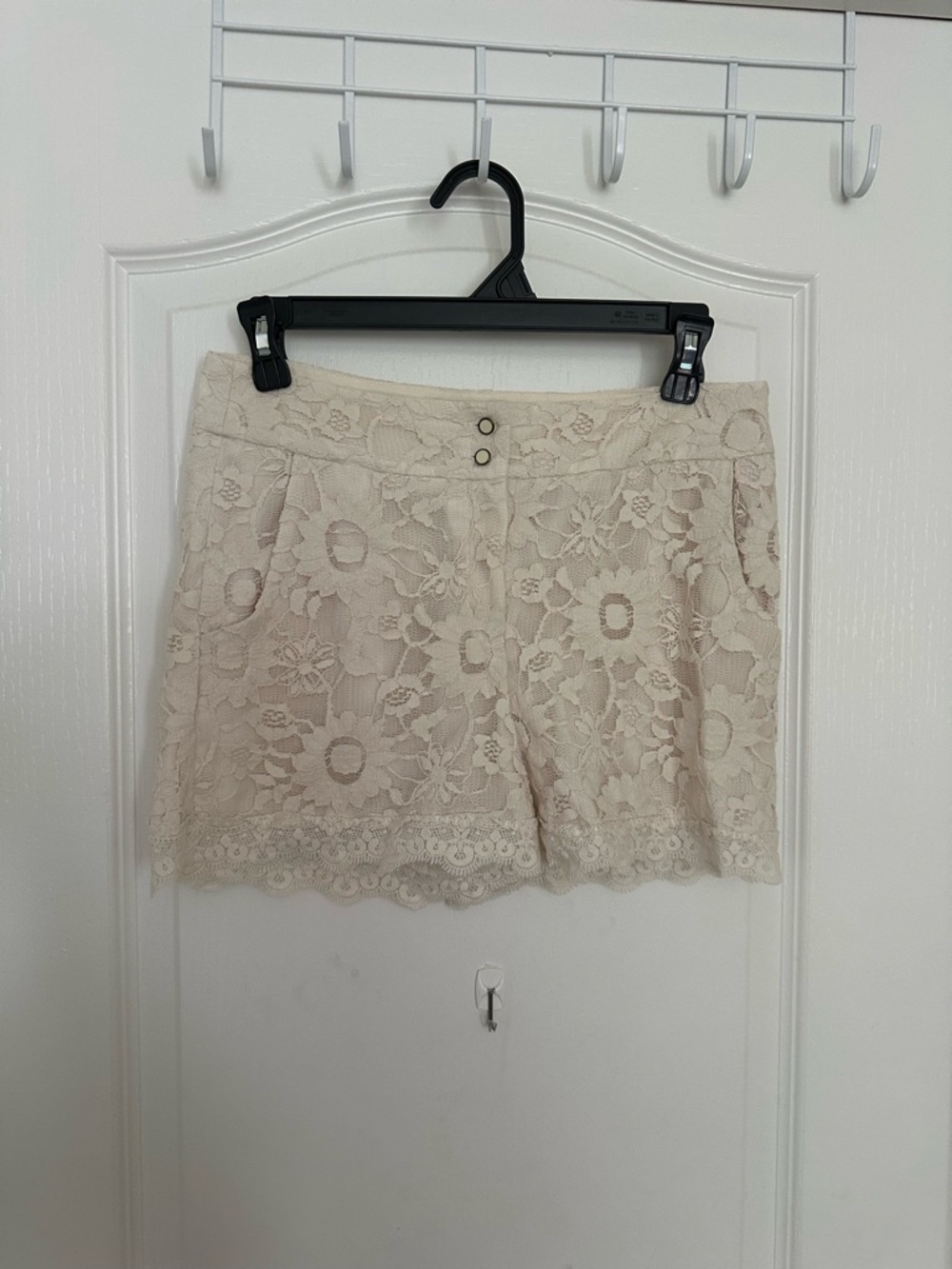 Lace Overlay Cream Women's Skort with Scallop Hem